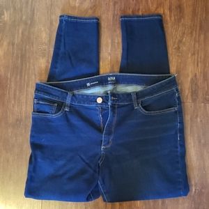 Women's skinny jeans